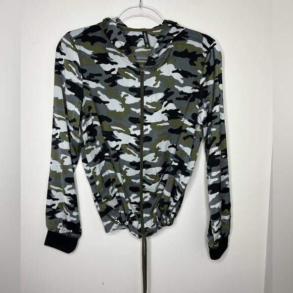 MASSINI camo zip lightweight hooded jacket w/drawstring cinch waist tie. Medium. - Picture 3 of 4